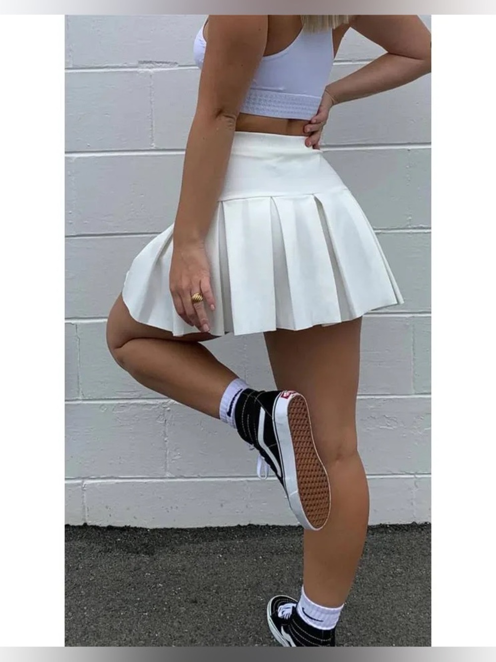 Lioness Rescue Me Pleated Mini Skirt, Thick White Pleated Min Skirt - Picture 2 of 6